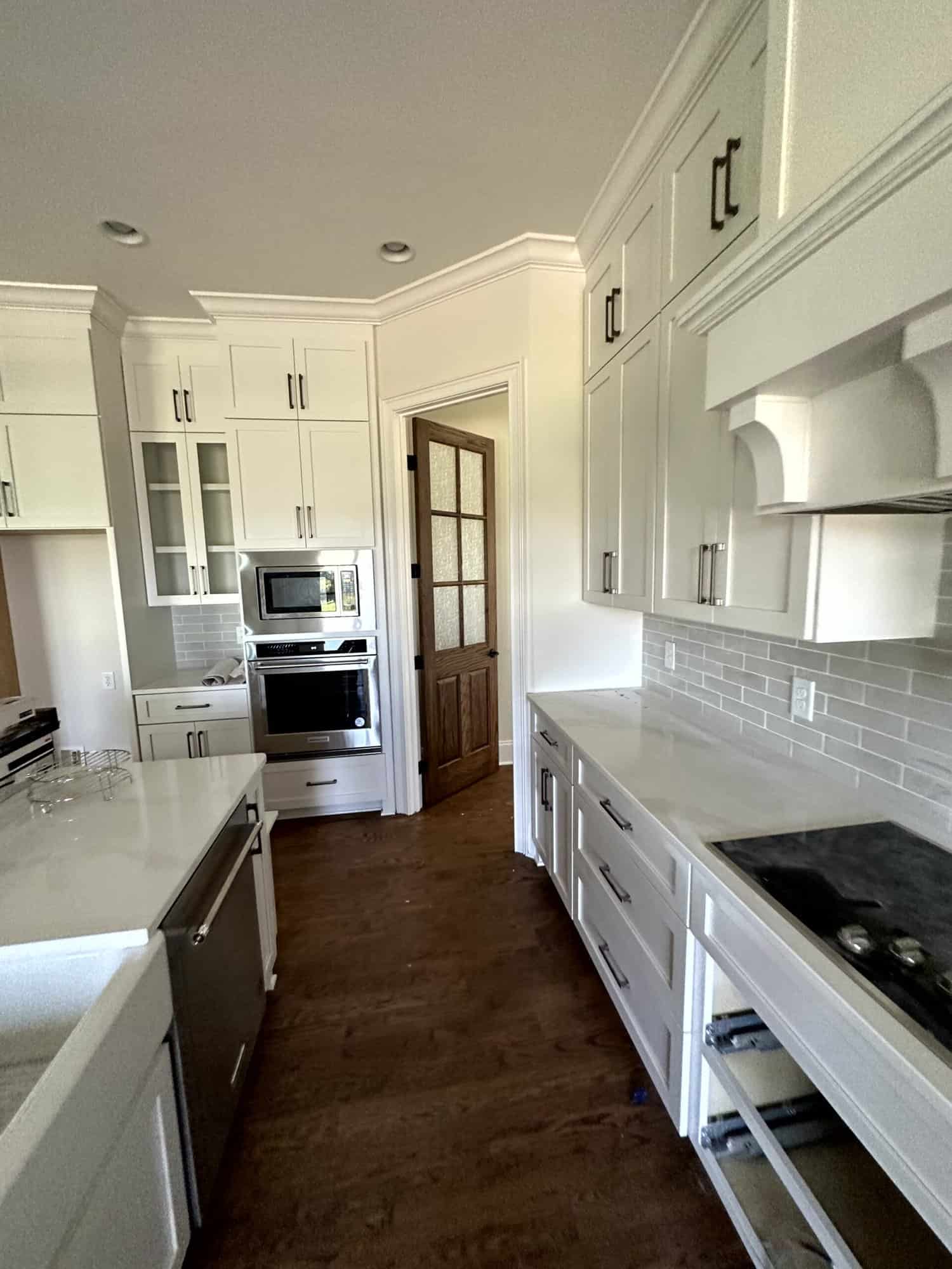 Mistakes to Avoid When Painting Kitchen Cabinets